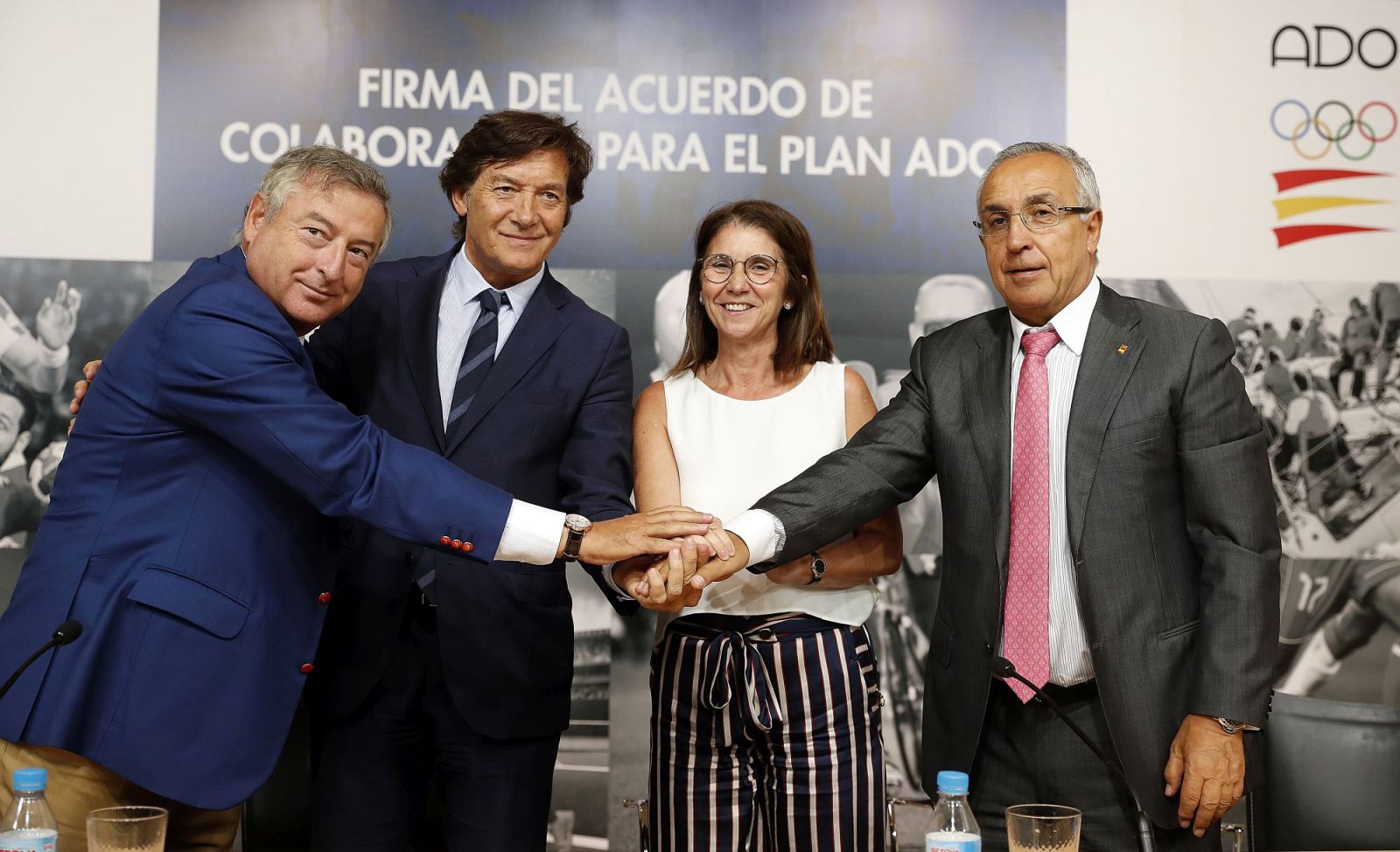 José Antonio Sánchez, José Ramón Lete, Inmaculada García y Alejandro Blanco durante la firma del convenio