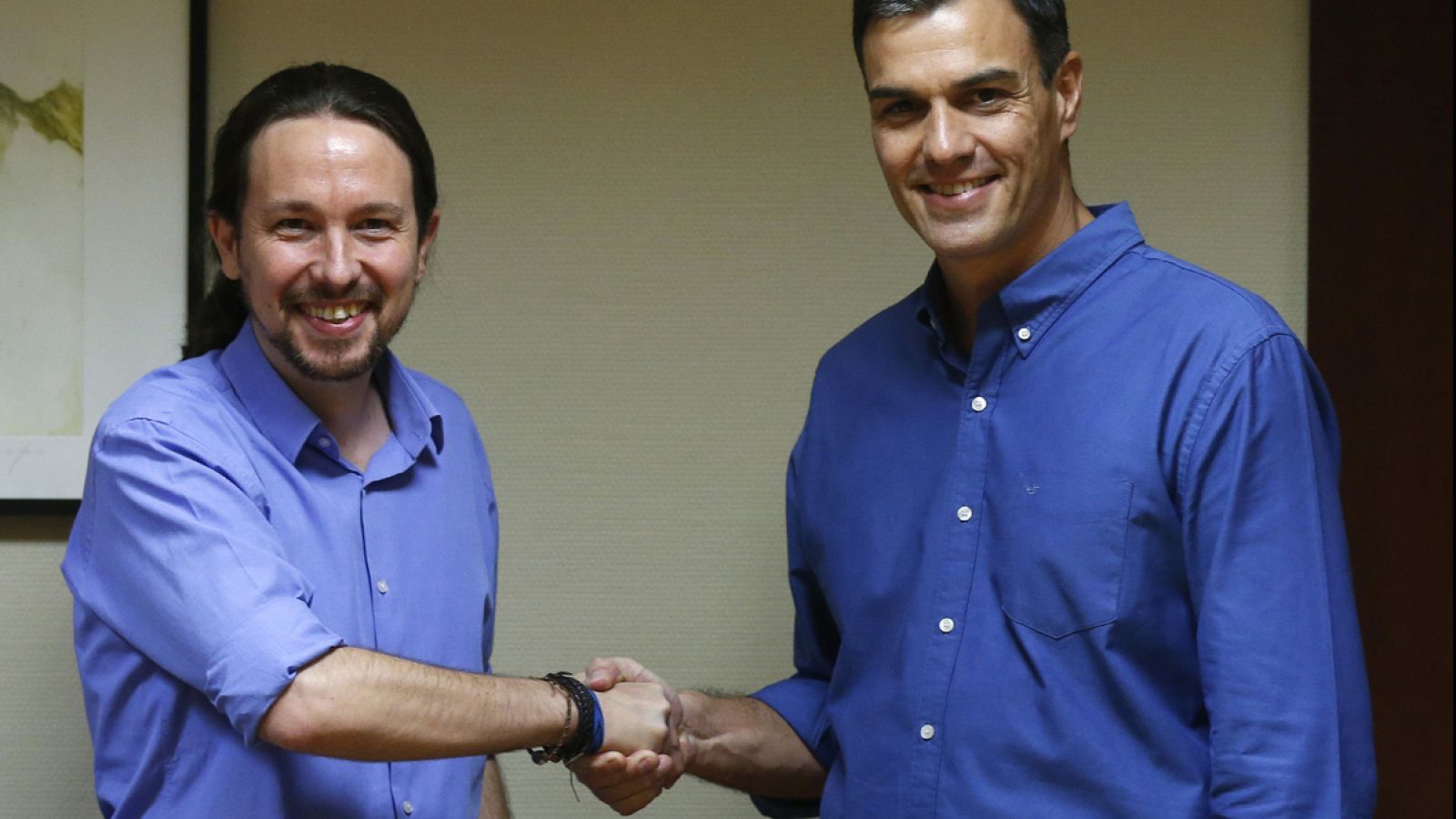 Los líderes de  de Podemos, Pablo Iglesias, y del PSOE, Pedro Sánchez