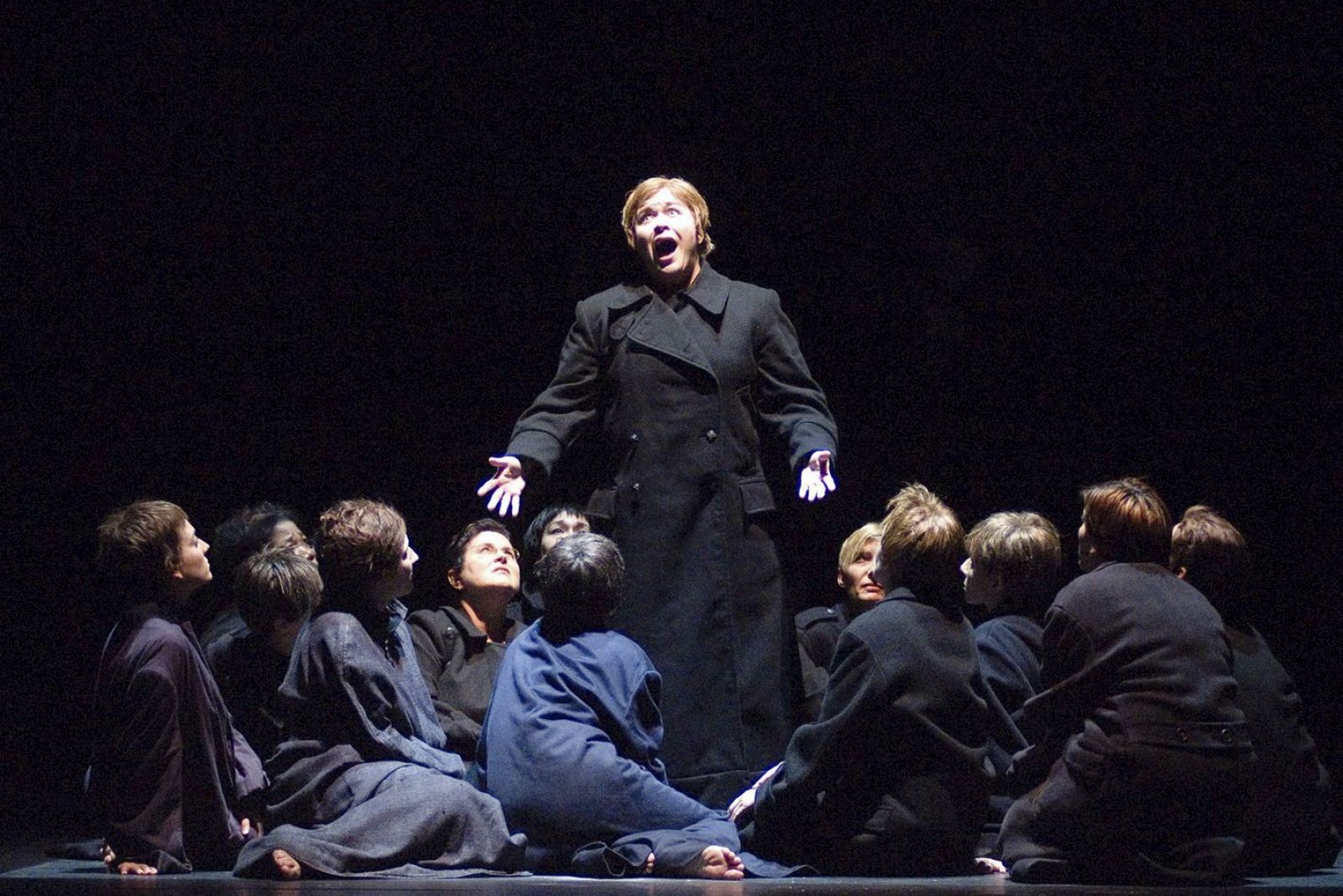 Sonsoles Espinosa actúa en el Teatro Campoamor