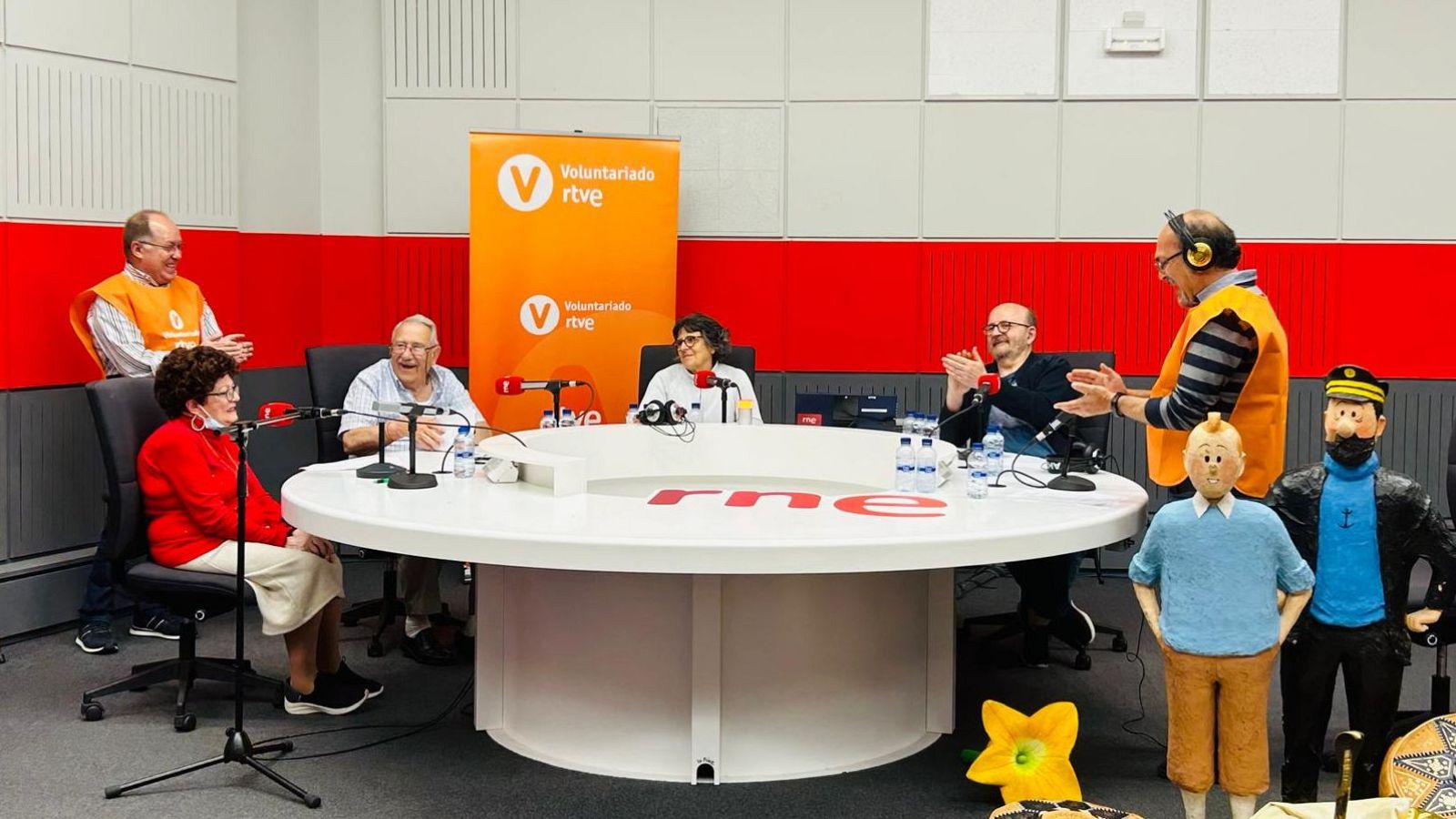 Pilar, Ramón, Rosario y Juan (Fundación Grandes Amigos) y Benigno Moreno y JUan Suárez (RNE)