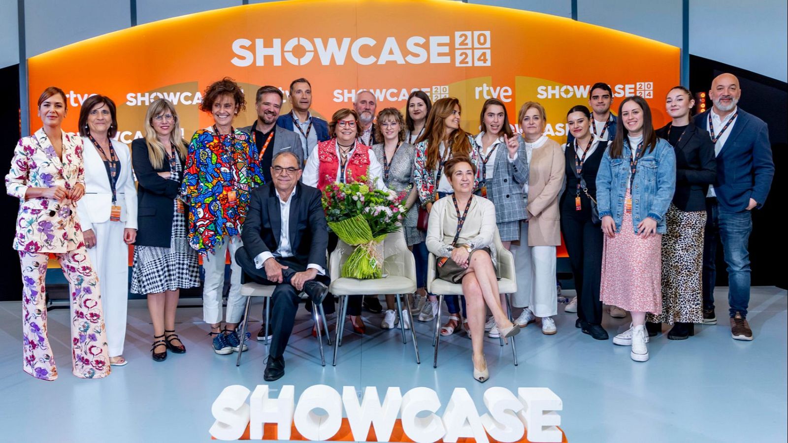 Foto con elena showcase 24 ok