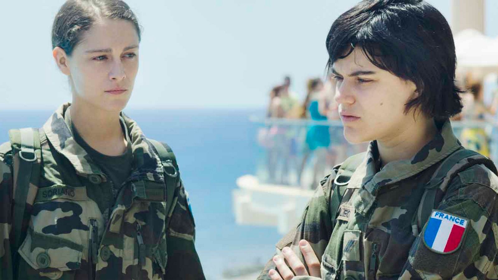 Ariane Labed y Soko protagonizan 'La escala'.