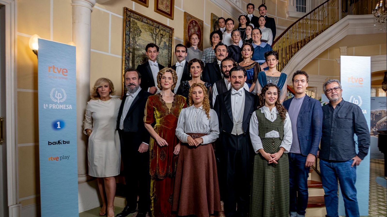 Foto de familia de 'La Promesa'