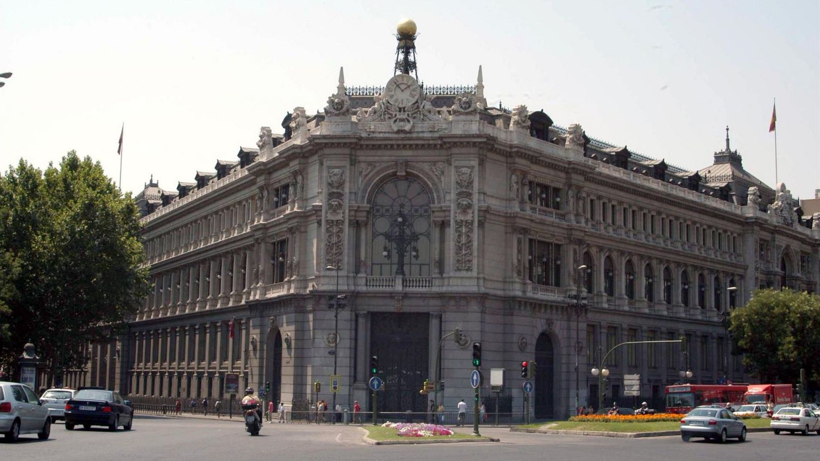 El Banco de España pide mayor esfuerzo al sector en la lucha contra el cambio climático