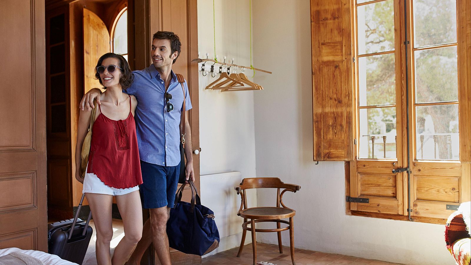 Los precios de hoteles suben 4 % en abril, el menor aumento tras la escalada pospandemia