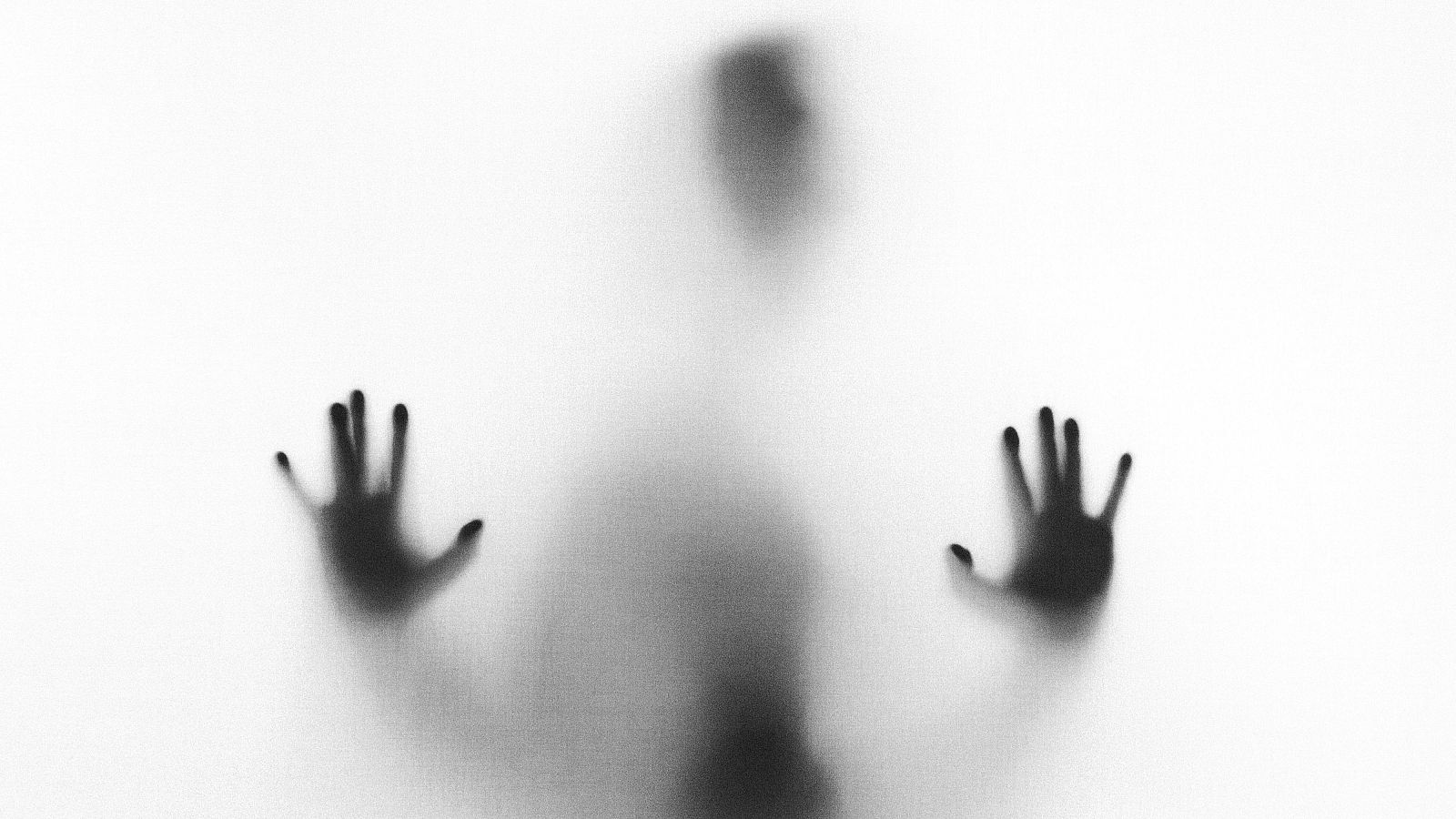 'Espacio en blanco' nos descubre extraños sucesos de contacto con el más allá.