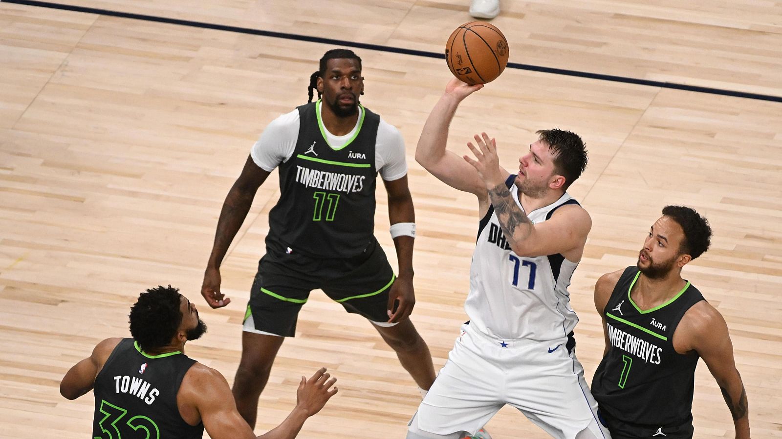 Los Dallas Mavericks se clasifican para la final de la NBA