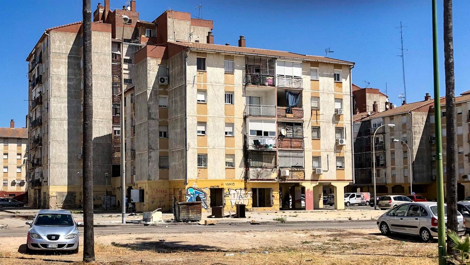 Bloque de viviendas en el barrio de las 'Tres Mil Vivivendas' de Sevilla