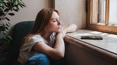 La soledad no deseada un problema persistente en la sociedad española: la sufre un 13,5% de la población