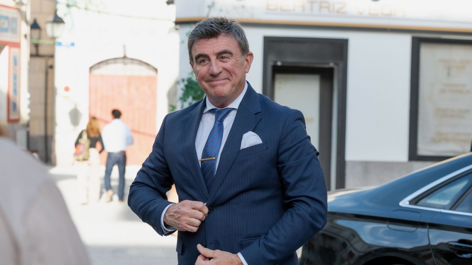 '4 estrellas' | ¿Qué pretende Armando en su visita a Vera del Rey?