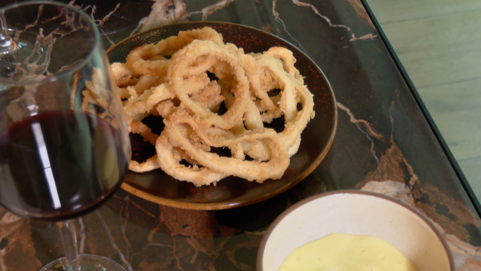 Descubre el truco para hacer unos buenos calamares rebozados en 3 pasos