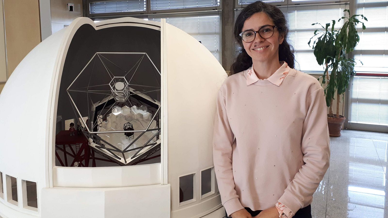 Julia de León es investigadora del Instituto de Astrofísica de Canarias (IAC).