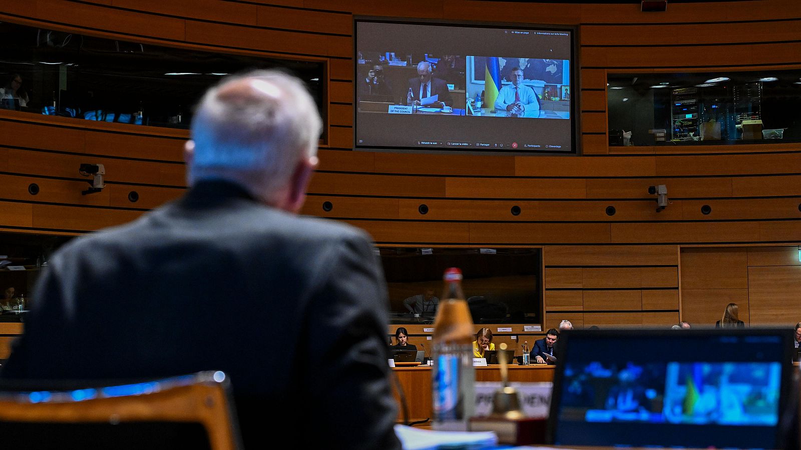 La UE aprueba enviar 1.400 millones de euros a Ucrania de los beneficios de activos rusos congelados