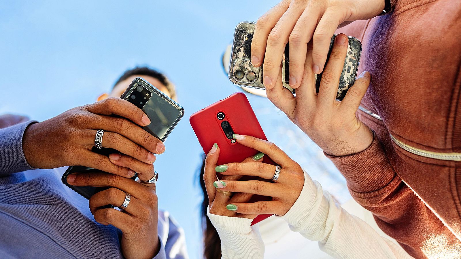 Adiós al mito: TikTok no es la red social favorita de la Generación Z