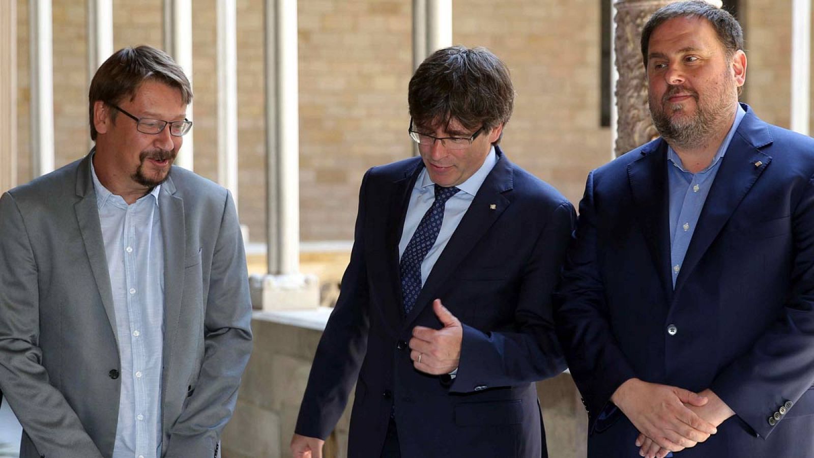 Xavier Doménech, junto a Puigdemont y Junqueras en la Generalitat
