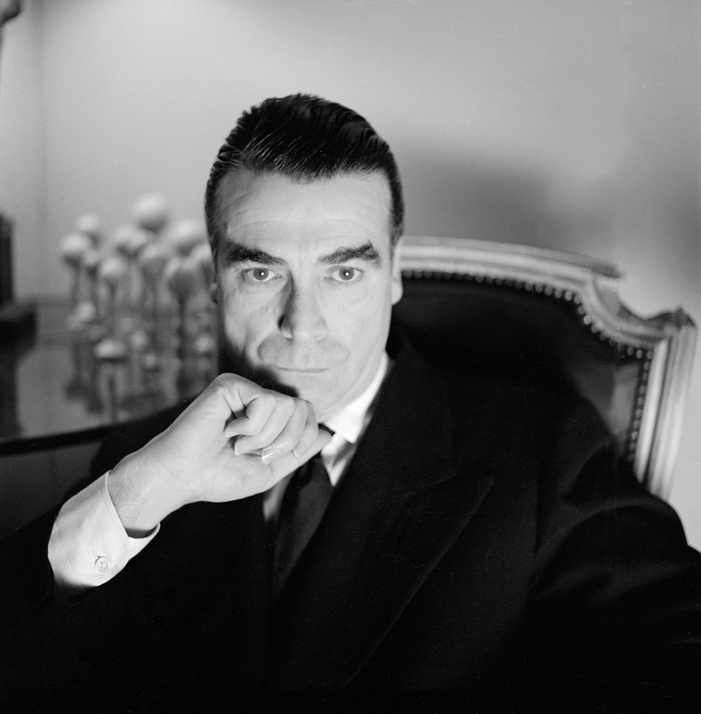 La 2 retrata en un documental la personalidad de Balenciaga