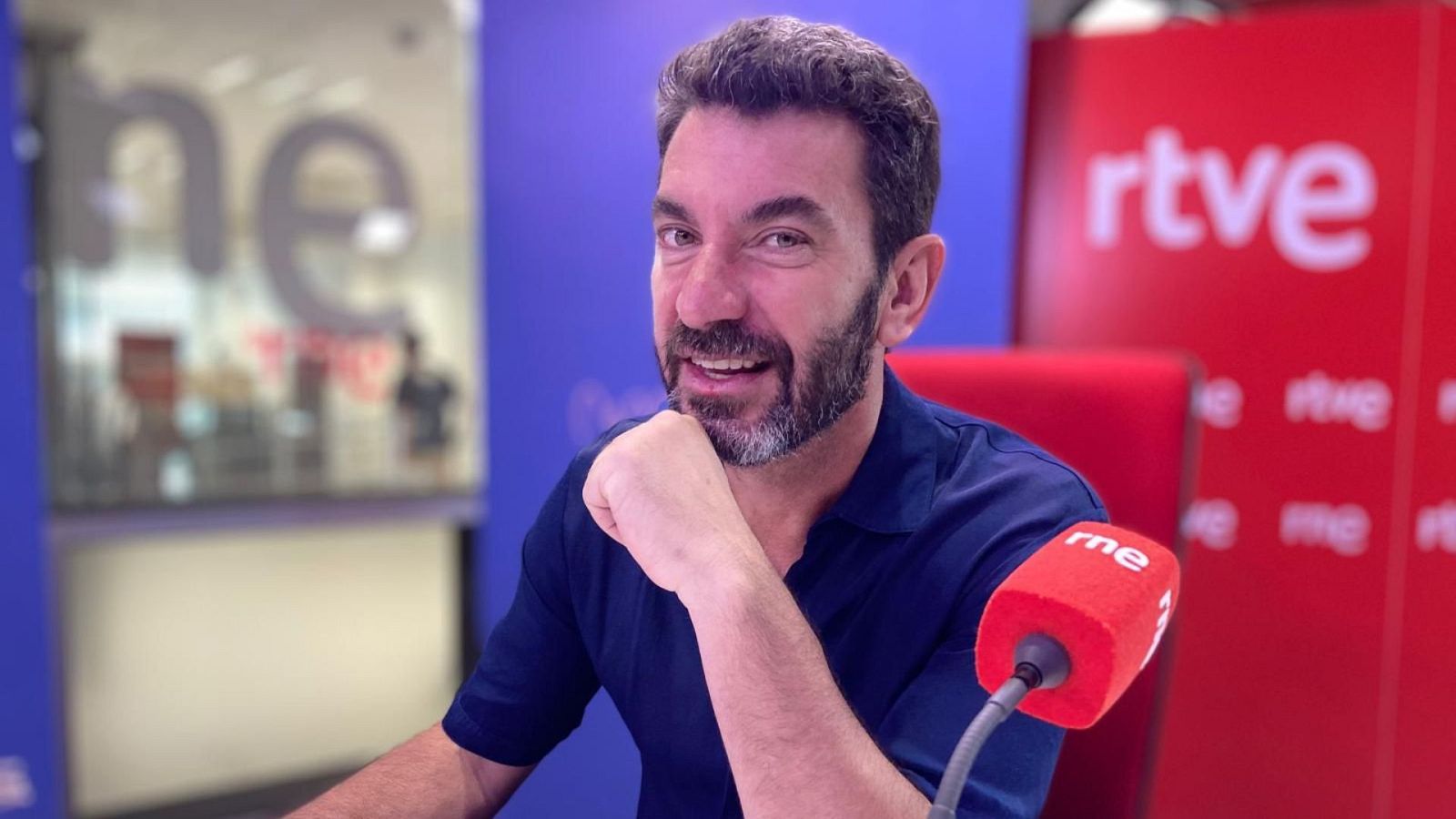 Arturo Valls presenta 'Mala persona' en 'Mañana más'