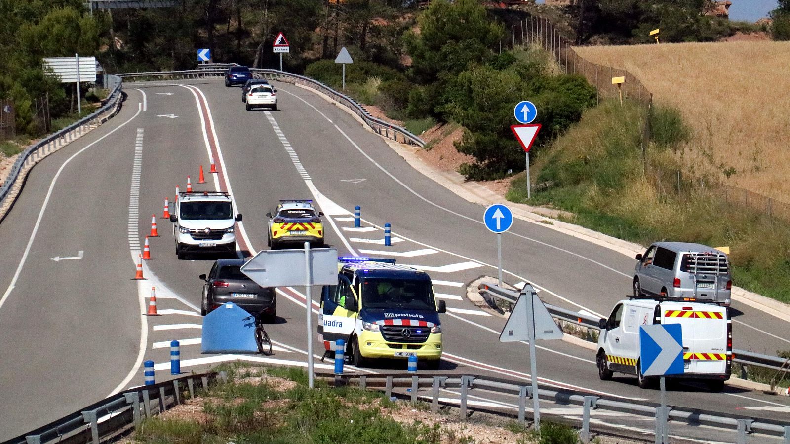 L'accident a l'altura de Castellfollit del Boix ha obligat a tallar la circulació en tots dos sentits