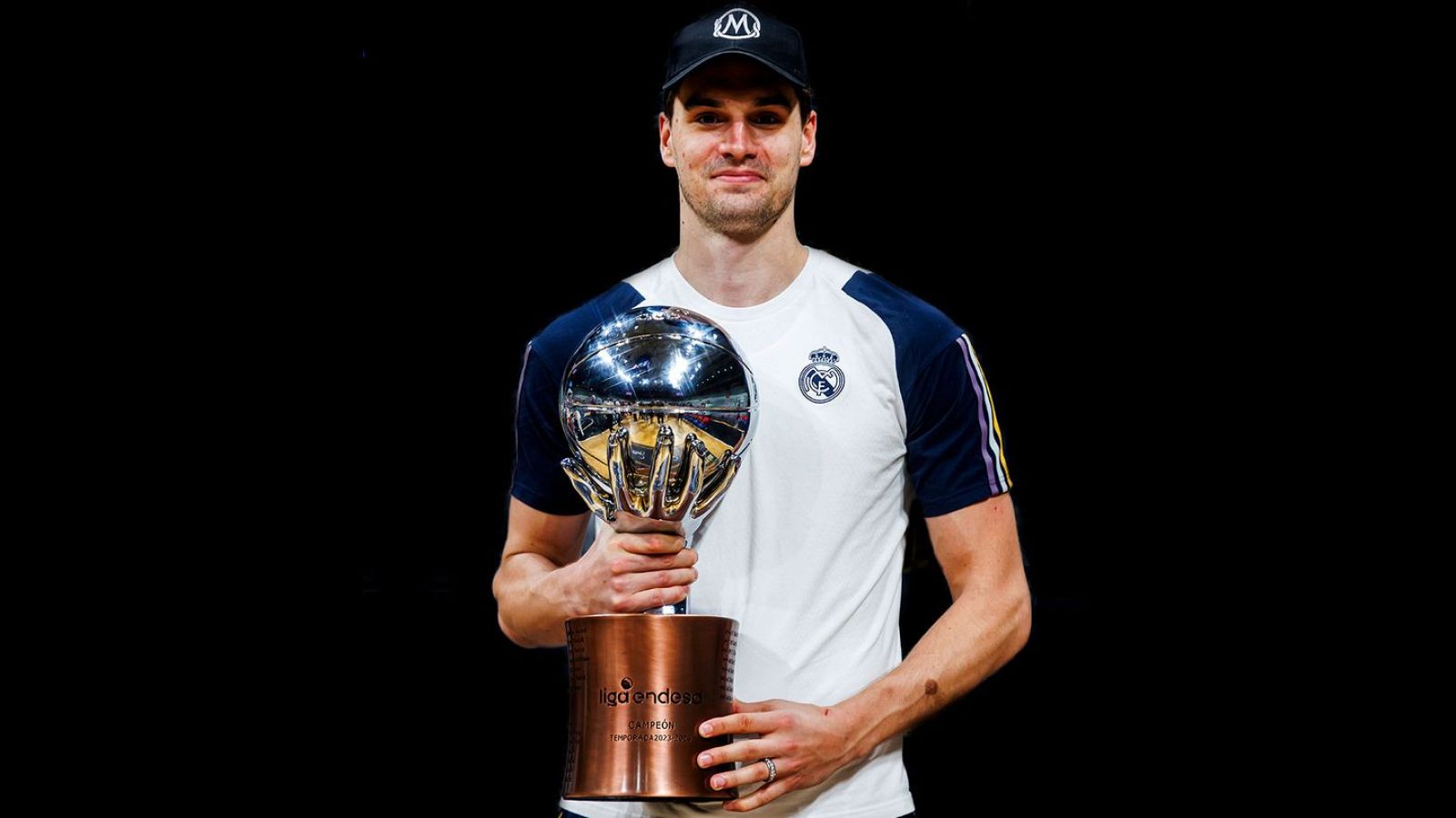 Mario Hezonja amplia su contrato con el Madrid por cinco años