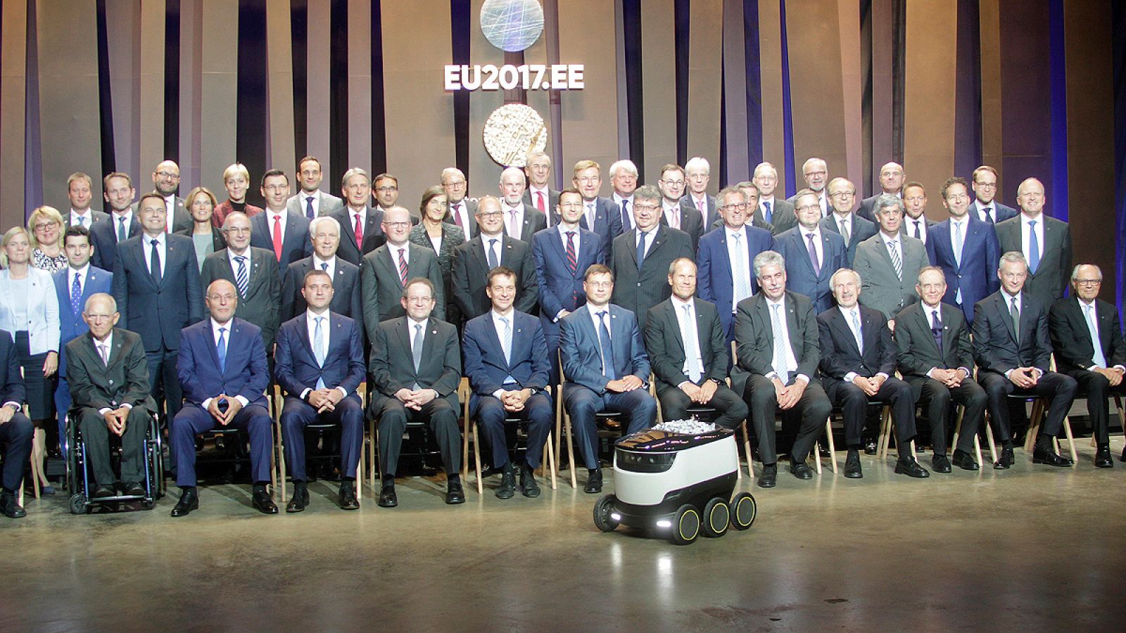 La UE busca soluciones para que las grandes empresas digitales paguen impuestos