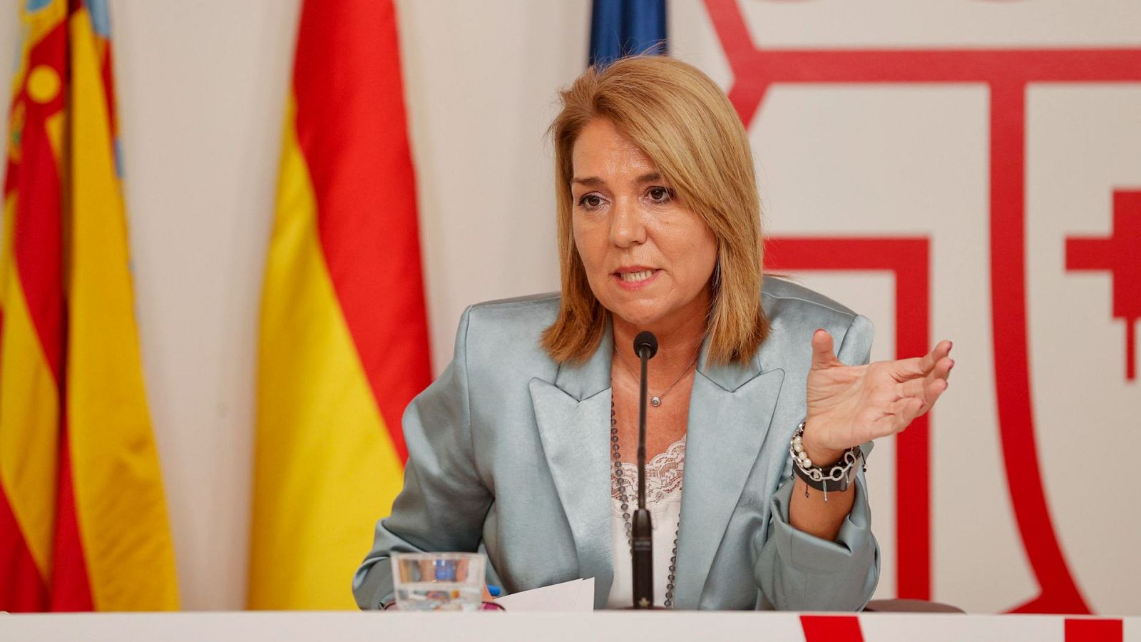 La Generalitat Valenciana rectifica sobre los cursos para policías locales: no se llamarán violencia intrafamiliar