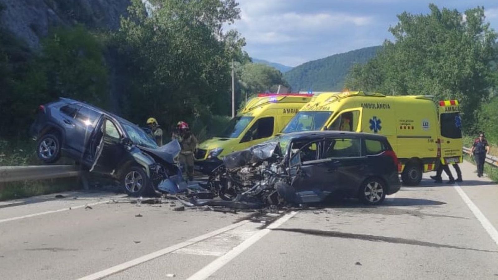 Quatre dels quaranta-set ferits en l'accident de l'autobús llançadora d'Inditex que va tenir lloc ahir dimarts a la C-32 entre Pineda de Mar i Tordera continuen en estat greu.