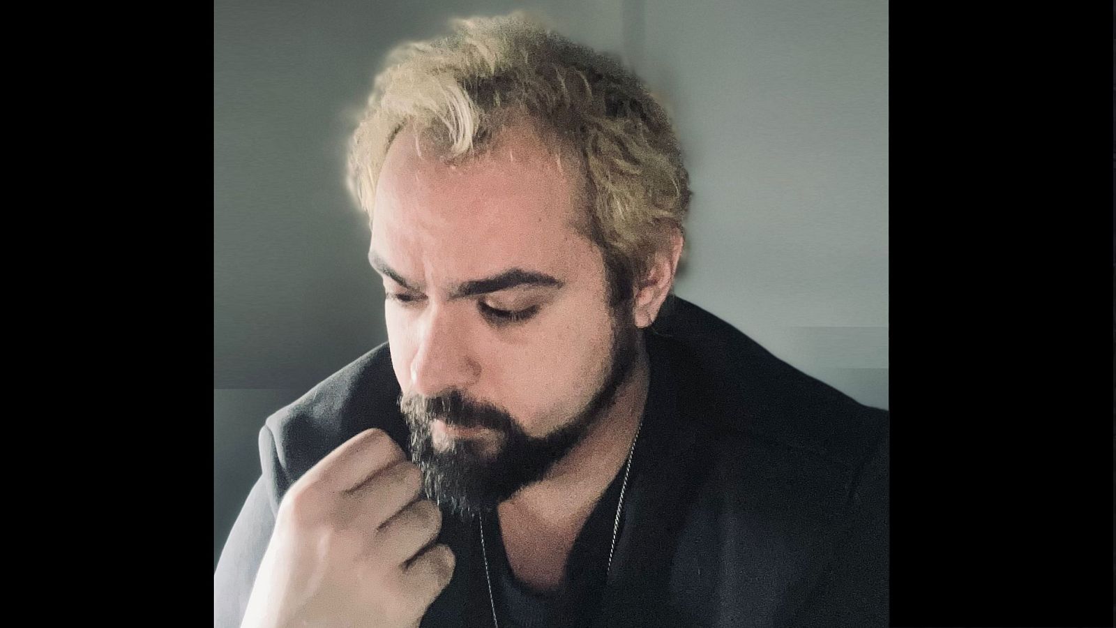 16 9 negro Jorge Pérez Cebrián