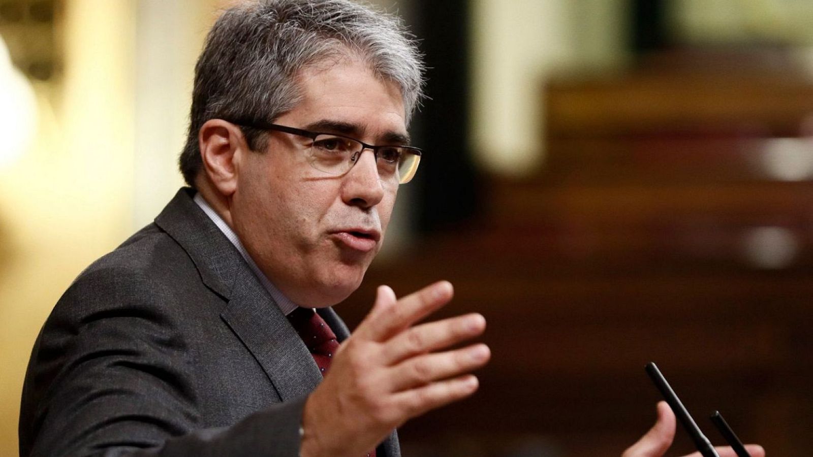 Una jueza aplica la ley de amnistía a Francesc Homs por delitos de malversación