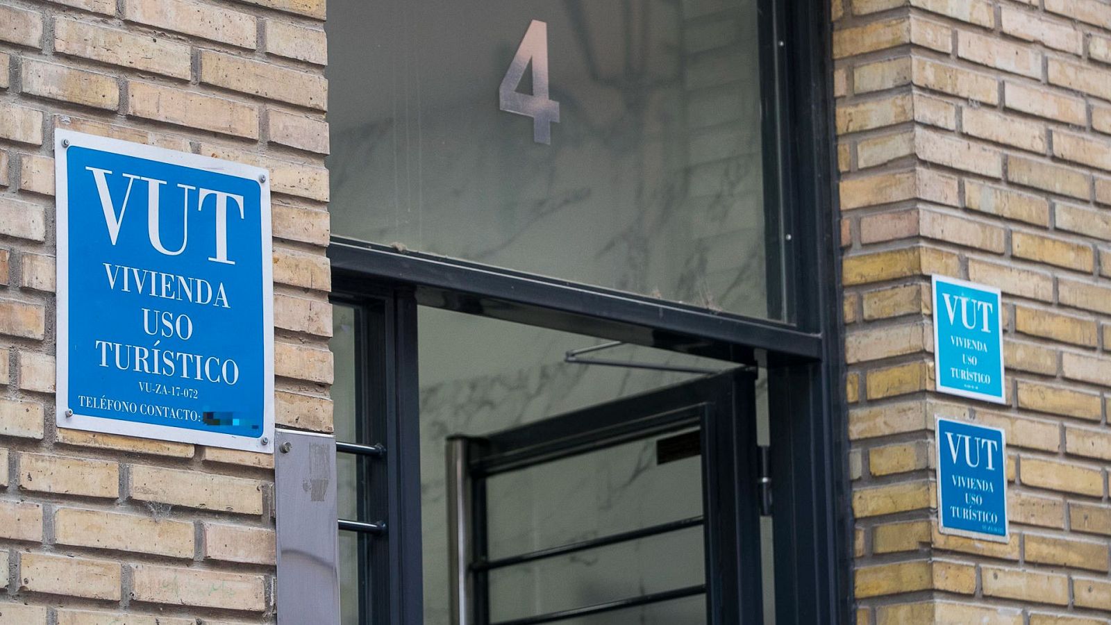 Los nuevos pisos turísticos necesitarán la autorización de tres quintas partes de los vecinos, según Cuerpo