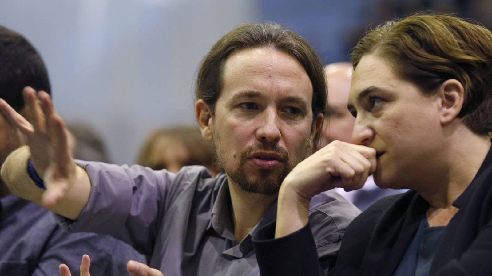 Pablo Iglesias y Ada Colau, en un acto electoral en Barcelona