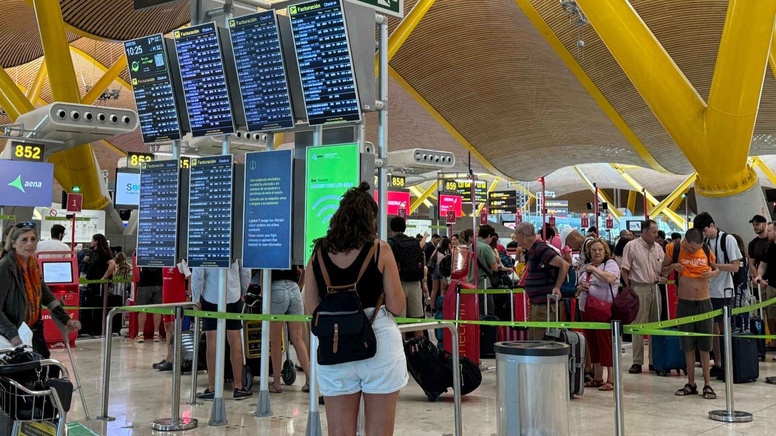 Los aeropuertos españoles baten récords en julio y superan los los 176 millones de pasajeros
