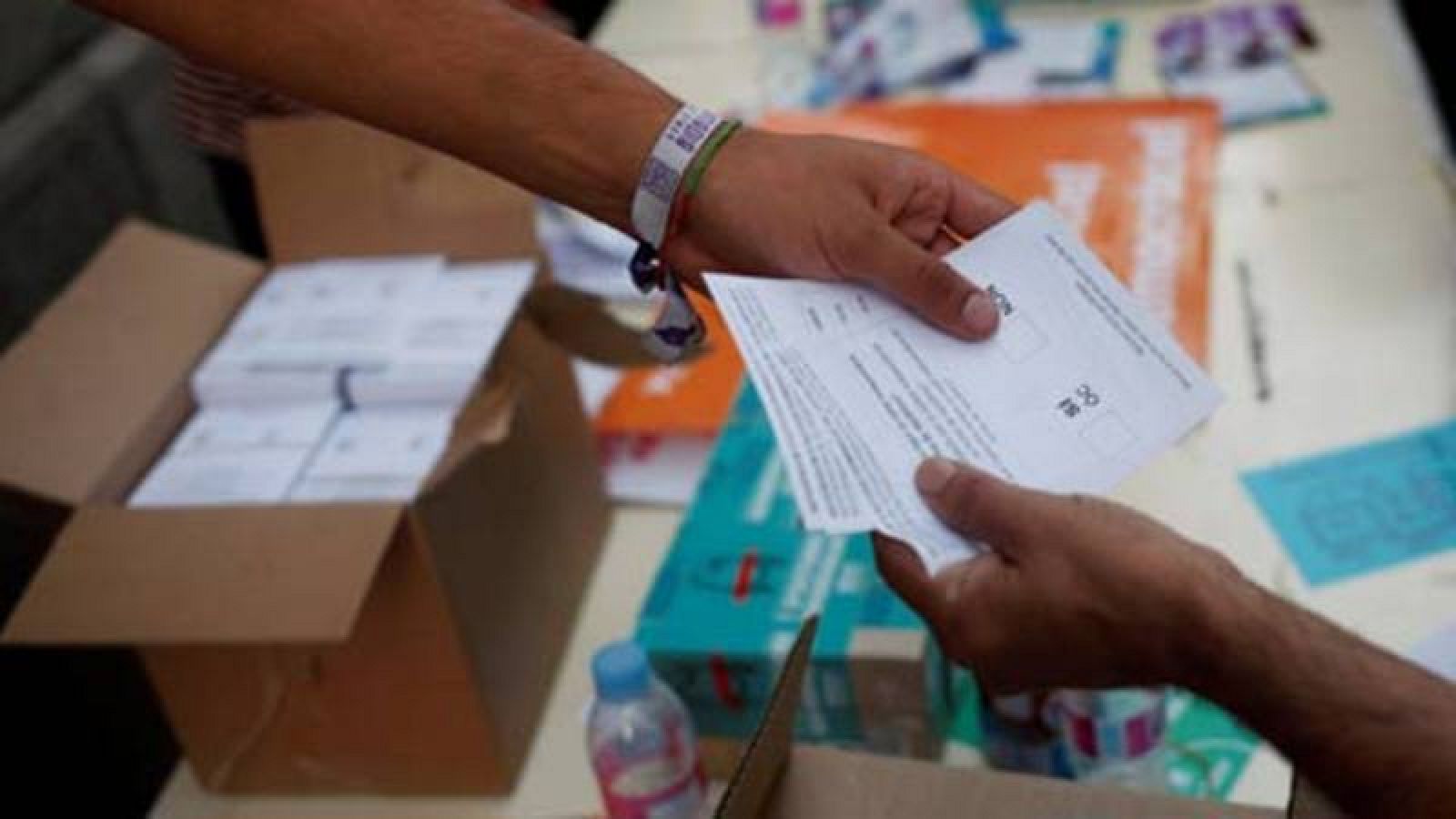 Papeletas del referéndum en Cataluña suspendido por el Constitucional