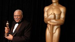 Muere el actor James Earl Jones, voz de Darth Vader y Mufasa