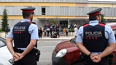 Los jueces investigan la "inacción" de los Mossos y las denuncias contra la Policía por lesiones en las cargas