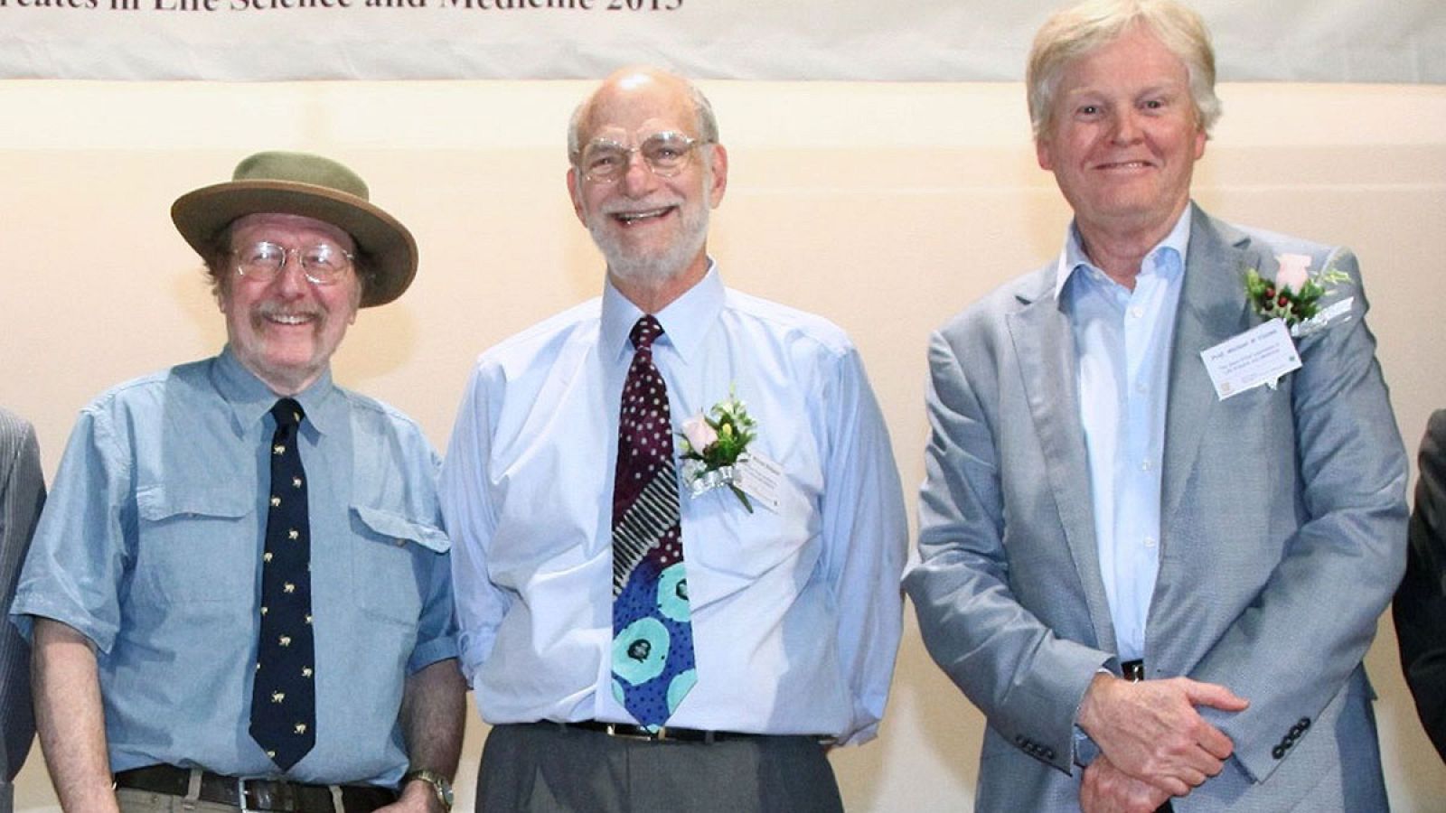Los estadounidenses Hall, Rosbash y Young, Nobel de Medicina