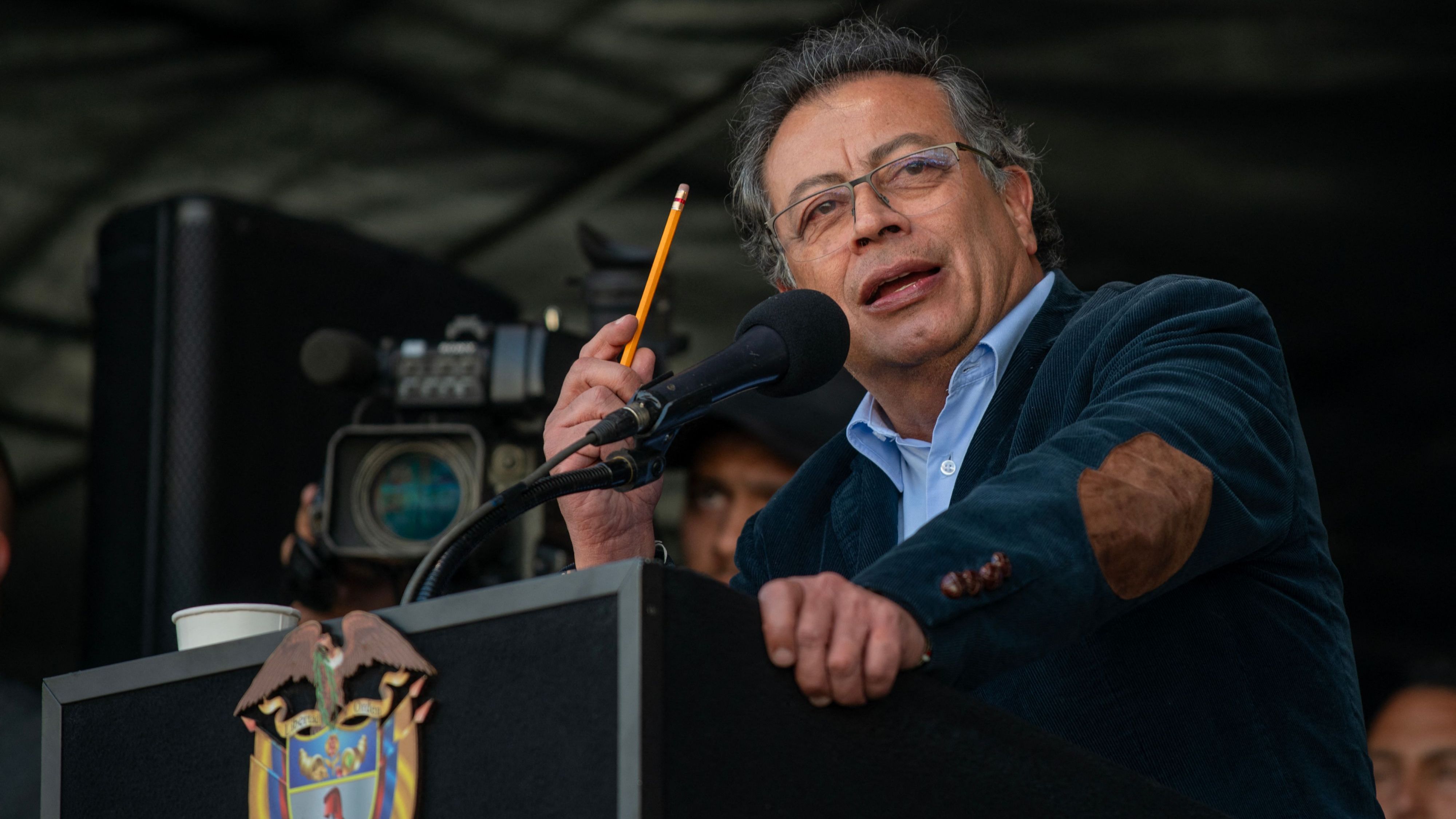 Petro propone rebajar la edad de pensión en Colombia