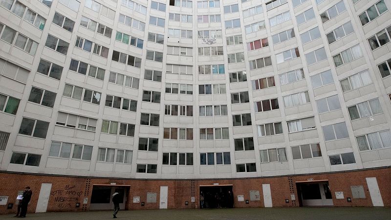 Reabierto el proceso penal por la venta de pisos sociales de Madrid a un fondo buitre en el mandato de Ana Botella