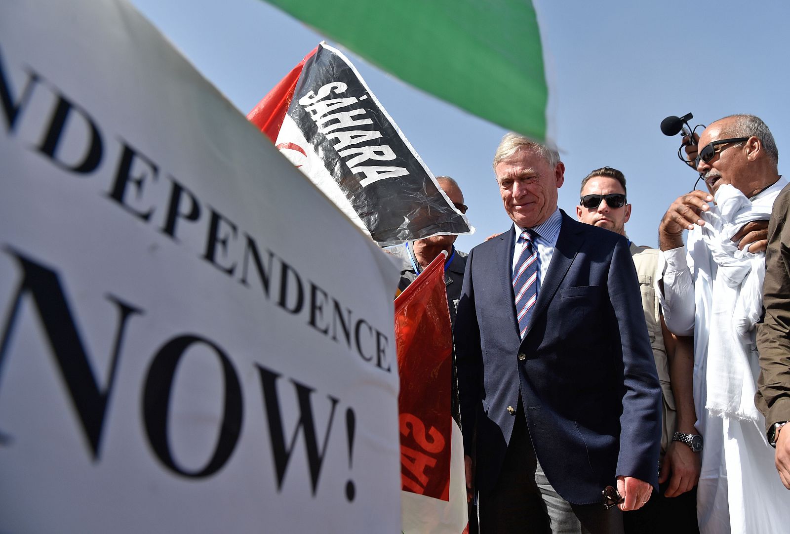 Horst Koehler visita el campamento de Aousserd para refugiados saharauis en Tinduf