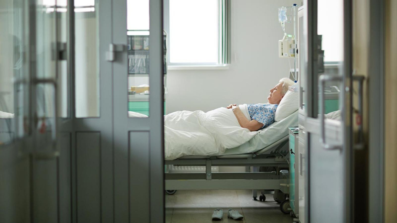 Con fecha 31 de agosto de 2017, en España había 1.226.738 de beneficiarios de la Ley de Dependencia con derecho, aunque solo recibían prestación efectiva 915.929.