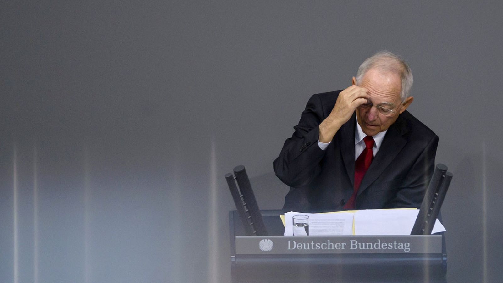 El ministro de Finanzas de Alemania, Wolfgang Schäuble, durante un discurso en el Bundestag en el que anunció que su país equlibraría sus cuentas públicas en 2015