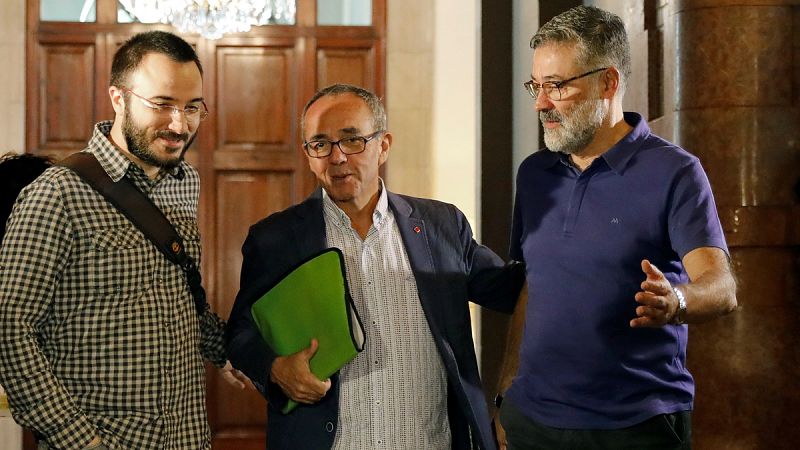 La CUP asegura que el Govern estudia convocar elecciones y avisan de que se opondrán a este "acto de vasallaje"