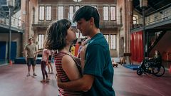 No te dejes llevar por su nota, esta comedia "de terror" con Oscar Casas y varios chupasangres es divertidísima