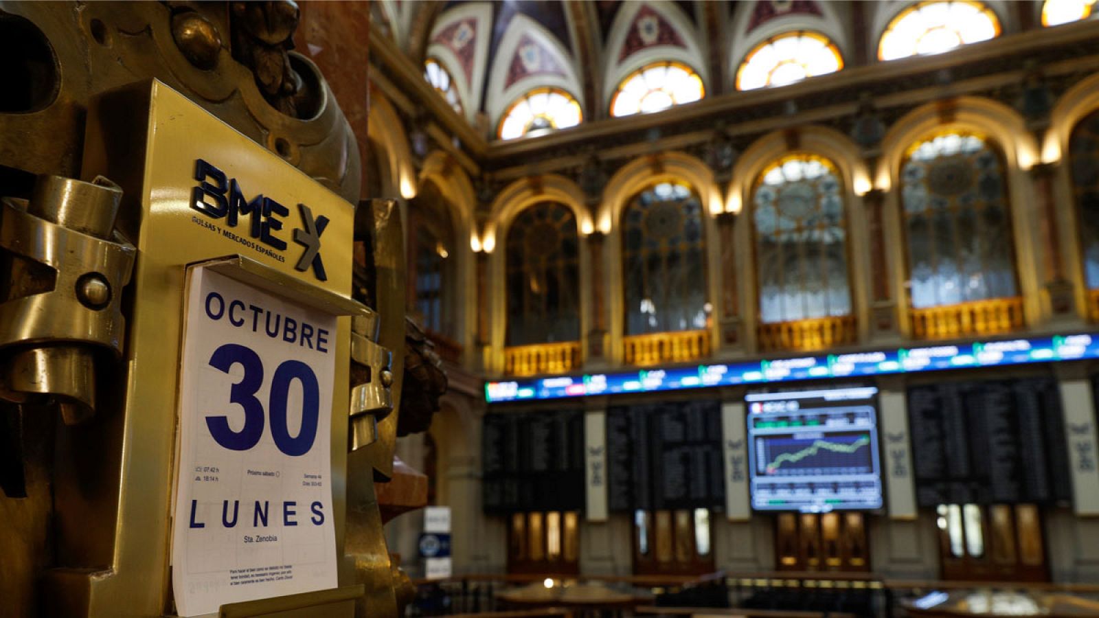 La Bolsa recibe con subidas moderadas la relativa calma en Cataluña tras aplicarse el artículo 155