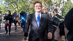 El ex jefe de campaña de Trump se entrega al FBI acusado de complot contra EE.UU. por la trama rusa