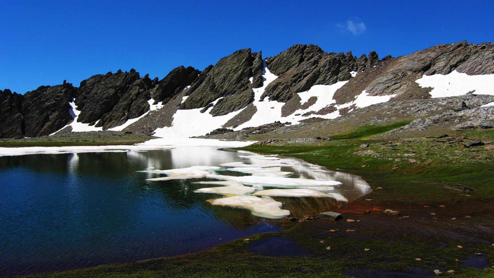 Laguna de Río Seco, en Sierra Nevada (Granada)