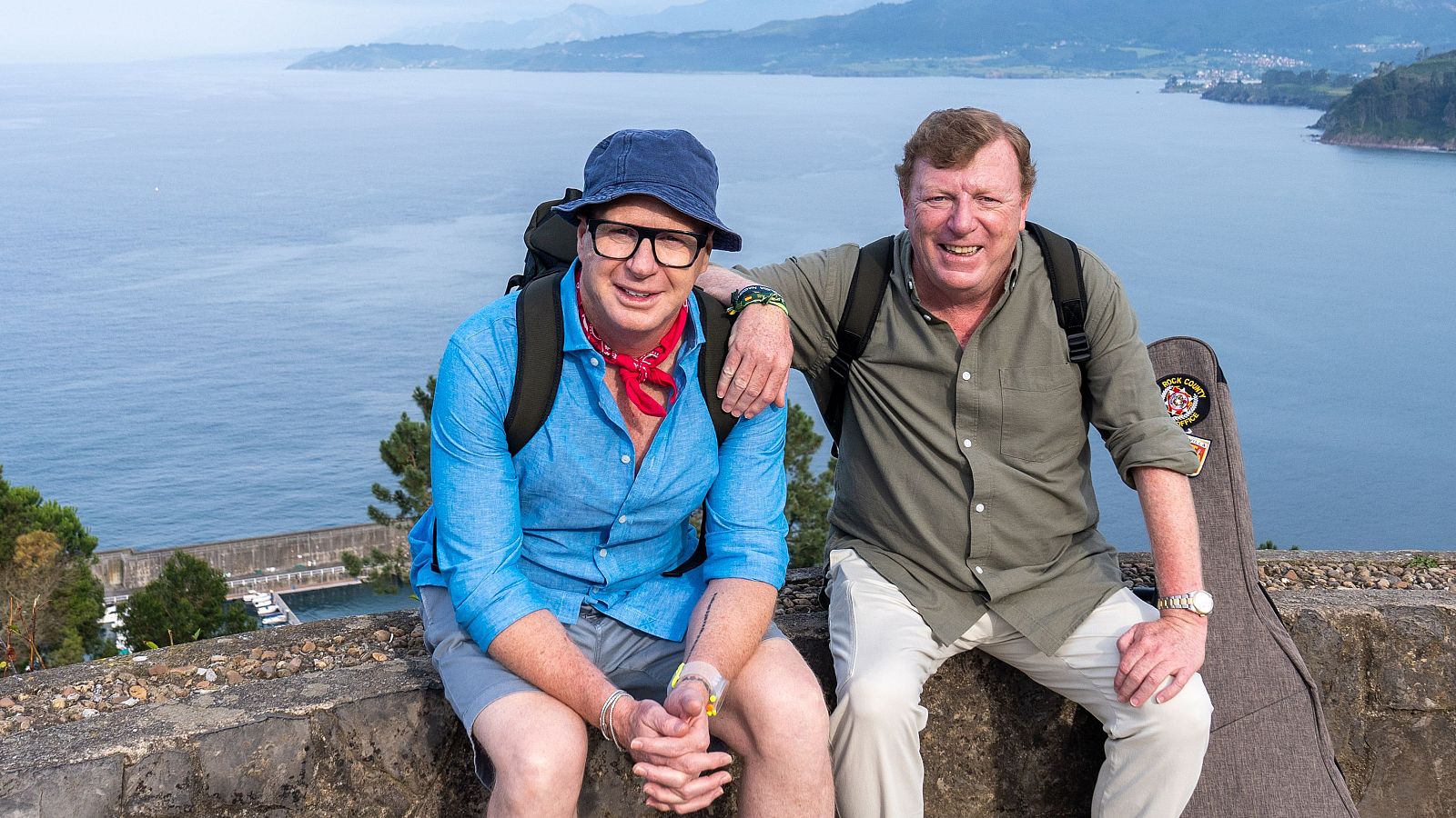 Los hermanos Cadaval en Lastres, Colunga, en la séptima etapa de La Ruta Morancos.