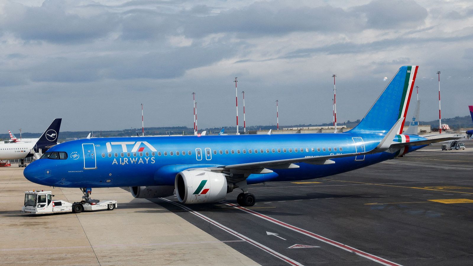 Italia y Lufthansa cierran el acuerdo para venta de Ita Airways y esperan decisión de la Comisión Europea