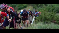 Así se compite contra el sol en esta carretera de montaña en el Pirineo