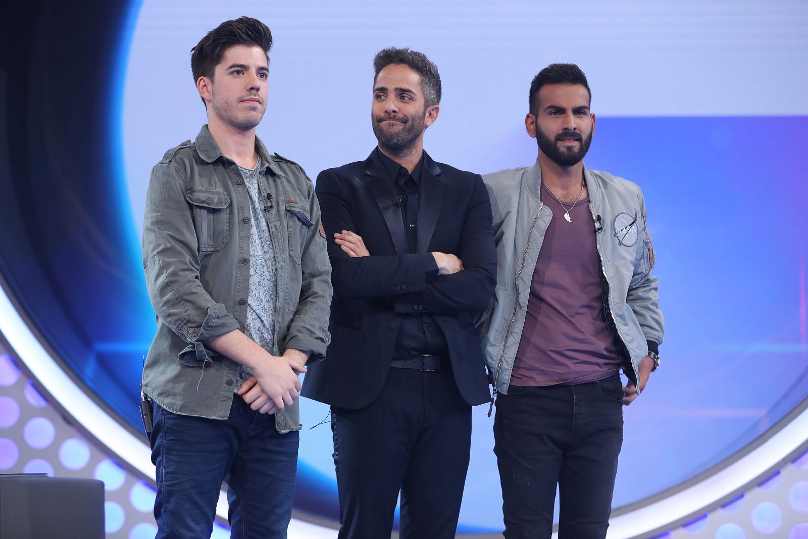 Roberto Leal con los nominados: Roi y Juan Antonio