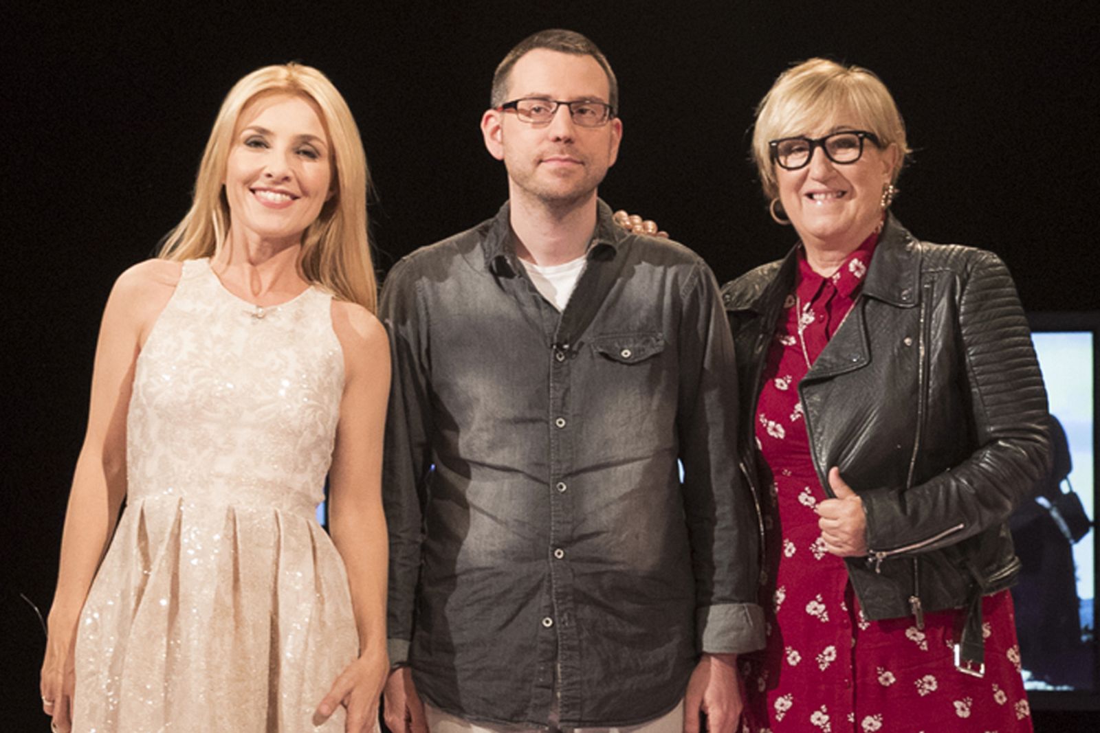 Cayetana Guillén Cuervo junto a Javier Dronda y Helena Taberna